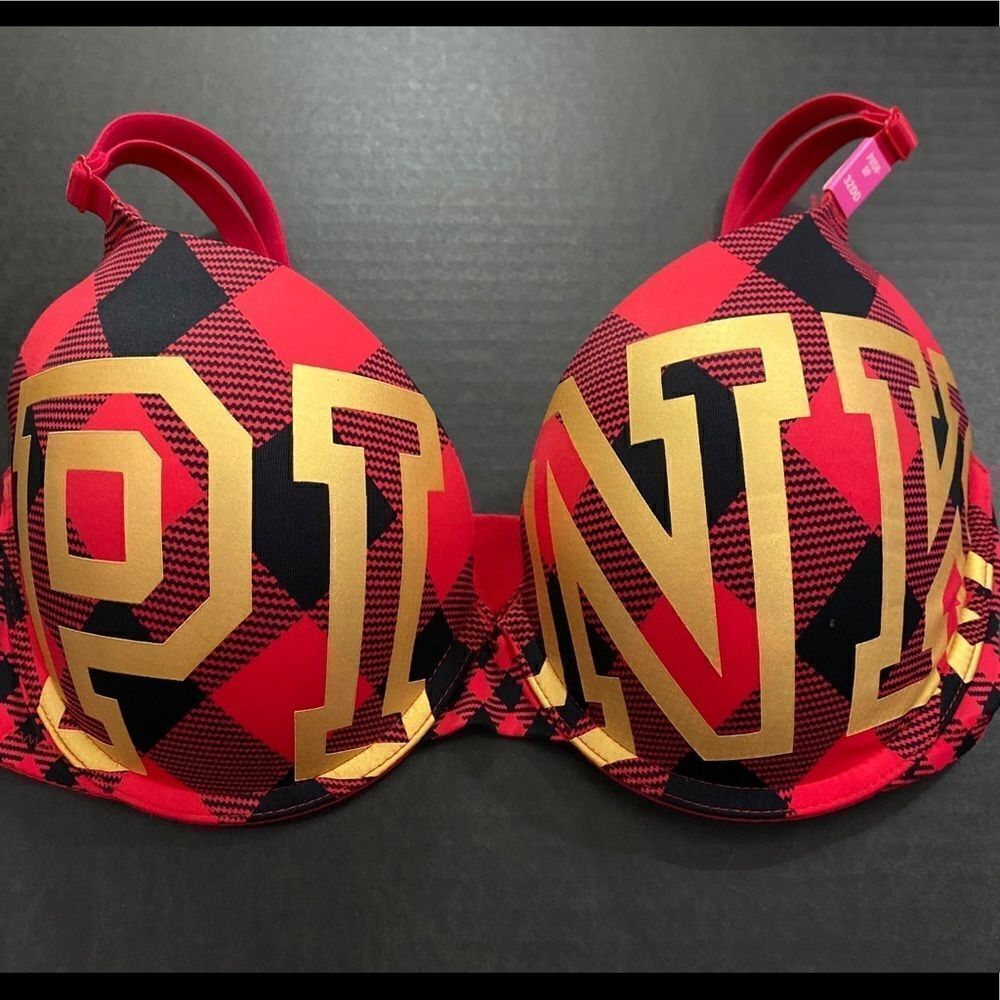 Victoria’s Secret Pink Wear everywhere Push Up bra